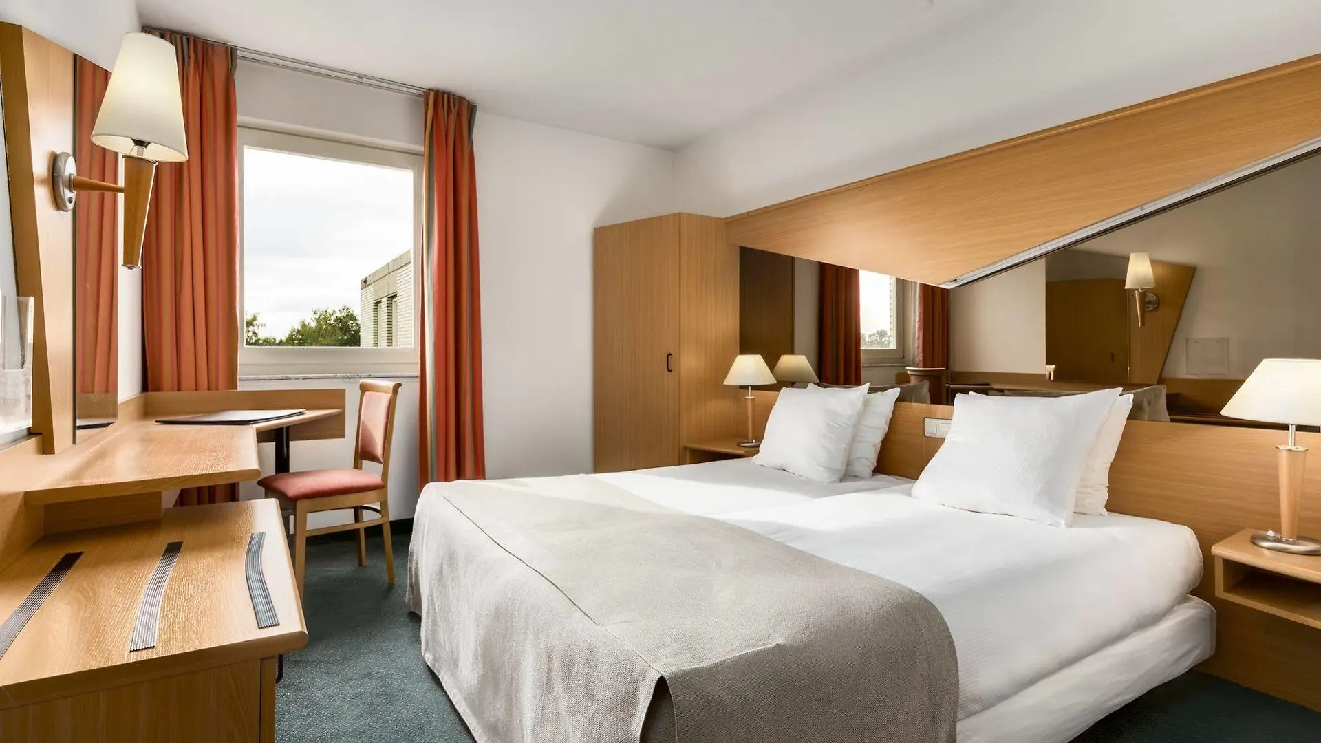 Nh Best Hotel